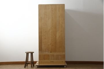 中古　幅狭なサイズ感が魅力的な加茂総桐箪笥(並厚、総桐たんす、衣装箪笥、ワードローブ、収納棚、洋服タンス、和タンス、引き出し)(R-078486)