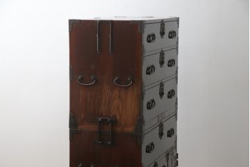 和製アンティーク　美品!!　上手物!!　内部桐(キリ)材　上品な丸金具の黒漆塗り六丁引き庄内箪笥(重ね箪笥、時代箪笥、和たんす、整理たんす、収納タンス、衣装タンス、引き出し)(R-078487)