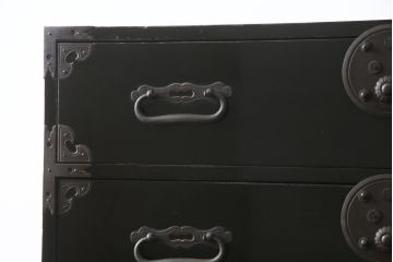 和製アンティーク　美品!!　上手物!!　内部桐(キリ)材　上品な丸金具の黒漆塗り庄内箪笥ローボード(時代箪笥、和たんす、整理たんす、収納タンス、衣装タンス、ローチェスト、テレビ台、テレビボード、引き出し)(R-078488)
