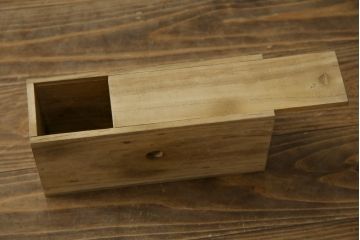 和製アンティーク 美品!! 上手物!! 内部桐(キリ)材 上品な丸金具の黒漆塗り庄内箪笥ローボード(時代箪笥、和たんす、整理たんす、収納タンス、衣装タンス、ローチェスト、テレビ台、テレビボード、引き出し)(R-078489)