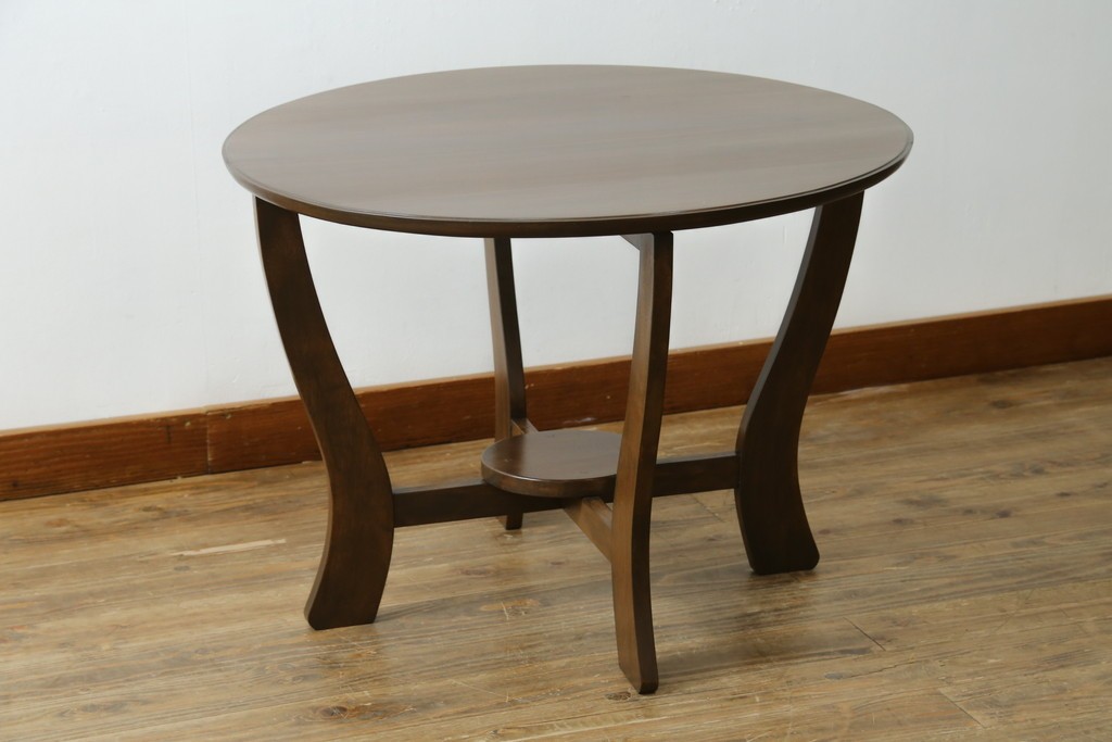 和製アンティーク　カバ材　シルエットが素敵なラウンドカフェテーブル　(R-078490)