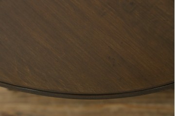 和製アンティーク　カバ材　シルエットが素敵なラウンドカフェテーブル　(R-078490)