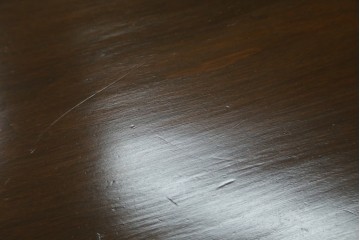 和製アンティーク　カバ材　シルエットが素敵なラウンドカフェテーブル　(R-078490)