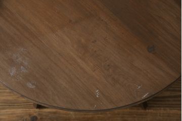 和製アンティーク　カバ材　スタイリッシュなデザインのラウンドカフェテーブル(丸テーブル、コーヒーテーブル、サイドテーブル)(R-078490)