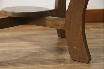 和製アンティーク　カバ材　スタイリッシュなデザインのラウンドカフェテーブル(丸テーブル、コーヒーテーブル、サイドテーブル)(R-078490)