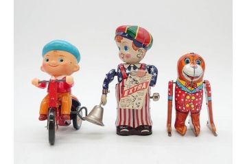 NEWS-BOY　三輪車(VELOCIPEDE)　ACROBAT MONKEY　WHISTLING SPACE TOP SET　ジャンピングコマ　かんらん車　Playland Express　のりものあそび　FAIRYLAND TRAIN SET　HIGHWAY SET　ブリキのおもちゃ10点セット(猿、遊園地、観覧車、乗り物、ゼンマイ歩行、フィギュア、人形、玩具、日本製)(R-078506)