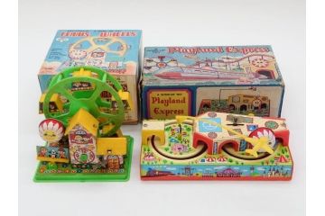 NEWS-BOY　三輪車(VELOCIPEDE)　ACROBAT MONKEY　WHISTLING SPACE TOP SET　ジャンピングコマ　かんらん車　Playland Express　のりものあそび　FAIRYLAND TRAIN SET　HIGHWAY SET　ブリキのおもちゃ10点セット(猿、遊園地、観覧車、乗り物、ゼンマイ歩行、フィギュア、人形、玩具、日本製)(R-078506)
