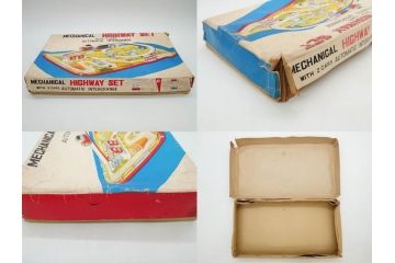 NEWS-BOY　三輪車(VELOCIPEDE)　ACROBAT MONKEY　WHISTLING SPACE TOP SET　ジャンピングコマ　かんらん車　Playland Express　のりものあそび　FAIRYLAND TRAIN SET　HIGHWAY SET　ブリキのおもちゃ10点セット(猿、遊園地、観覧車、乗り物、ゼンマイ歩行、フィギュア、人形、玩具、日本製)(R-078506)