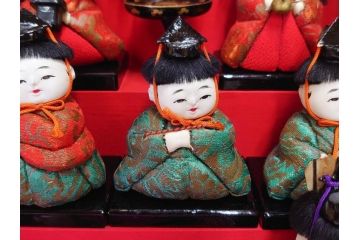 ビンテージ　木目込み人形　十五人揃　細部まで職人のこだわりを感じる可愛らしい五段雛飾り(ヴィンテージ、三越、雛人形、ひな人形、雛壇、段飾、置物、ケース付、外箱付き)(R-078507)