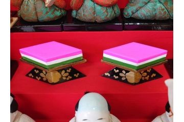 ビンテージ　木目込み人形　十五人揃　細部まで職人のこだわりを感じる可愛らしい五段雛飾り(ヴィンテージ、三越、雛人形、ひな人形、雛壇、段飾、置物、ケース付、外箱付き)(R-078507)