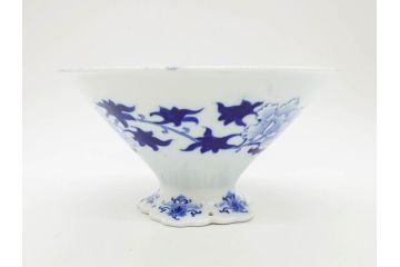 大正〜昭和初期　深川製磁　オールド深川　ウズラ紋　染付　約25cm　8寸　繊細に絵付けされた深鉢(うずら、草花、皿、深皿、八寸、和皿、和食器)(R-078512)