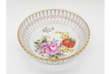ドイツ　Von Schierholz( フォン・シアーホルツ)　透かしの縁と鮮やかな花柄が上品なボウル(花、フラワー、金彩、レース、フリル、旧東ドイツ、透かし皿、変形皿、手描き、磁器、深皿、洋食器)(R-078513)