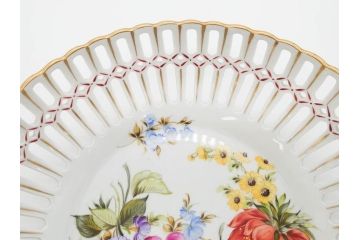ドイツ　Von Schierholz( フォン・シアーホルツ)　透かしの縁と鮮やかな花柄が上品なボウル(花、フラワー、金彩、レース、フリル、旧東ドイツ、透かし皿、変形皿、手描き、磁器、深皿、洋食器)(R-078513)