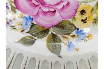 ドイツ　Von Schierholz( フォン・シアーホルツ)　透かしの縁と鮮やかな花柄が上品なボウル(花、フラワー、金彩、レース、フリル、旧東ドイツ、透かし皿、変形皿、手描き、磁器、深皿、洋食器)(R-078513)