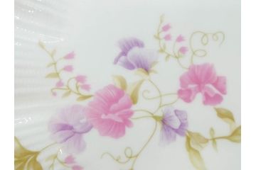 ビンテージ　フランス　LIMOGES　リモージュ　GIRAUD(ジロー)　淡い色彩で描かれた花のデザインが可愛らしいプレート2枚セット(ヴィンテージ、貝皿、シェル、中皿、大皿、変形皿、磁器、洋食器)(R-078515)