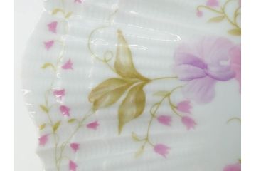 ビンテージ　フランス　LIMOGES　リモージュ　GIRAUD(ジロー)　淡い色彩で描かれた花のデザインが可愛らしいプレート2枚セット(ヴィンテージ、貝皿、シェル、中皿、大皿、変形皿、磁器、洋食器)(R-078515)