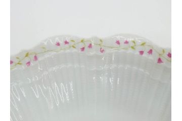 ビンテージ　フランス　LIMOGES　リモージュ　GIRAUD(ジロー)　淡い色彩で描かれた花のデザインが可愛らしいプレート2枚セット(ヴィンテージ、貝皿、シェル、中皿、大皿、変形皿、磁器、洋食器)(R-078515)
