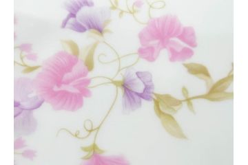 ビンテージ　フランス　LIMOGES　リモージュ　GIRAUD(ジロー)　淡い色彩で描かれた花のデザインが可愛らしいプレート2枚セット(ヴィンテージ、貝皿、シェル、中皿、大皿、変形皿、磁器、洋食器)(R-078515)