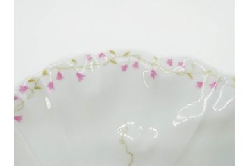 ビンテージ　フランス　LIMOGES　リモージュ　GIRAUD(ジロー)　淡い色彩で描かれた花のデザインが可愛らしいプレート2枚セット(ヴィンテージ、貝皿、シェル、中皿、大皿、変形皿、磁器、洋食器)(R-078515)