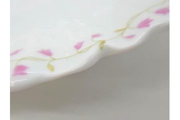 ビンテージ　フランス　LIMOGES　リモージュ　GIRAUD(ジロー)　淡い色彩で描かれた花のデザインが可愛らしいプレート2枚セット(ヴィンテージ、貝皿、シェル、中皿、大皿、変形皿、磁器、洋食器)(R-078515)