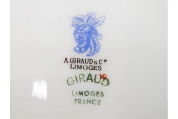 ビンテージ　フランス　LIMOGES　リモージュ　GIRAUD(ジロー)　淡い色彩で描かれた花のデザインが可愛らしいプレート2枚セット(ヴィンテージ、貝皿、シェル、中皿、大皿、変形皿、磁器、洋食器)(R-078515)