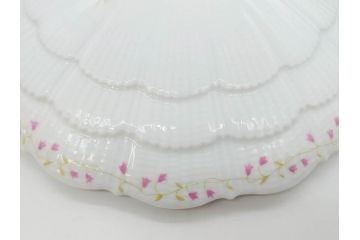 ビンテージ　フランス　LIMOGES　リモージュ　GIRAUD(ジロー)　淡い色彩で描かれた花のデザインが可愛らしいスープチューリン(花柄、フラワー、ヴィンテージ、ふかひれ皿、ポット、トンキ、蓋付き、磁器、洋食器)(R-078516)
