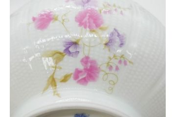 ビンテージ　フランス　LIMOGES　リモージュ　GIRAUD(ジロー)　淡い色彩で描かれた花のデザインが可愛らしいスープチューリン(花柄、フラワー、ヴィンテージ、ふかひれ皿、ポット、トンキ、蓋付き、磁器、洋食器)(R-078516)
