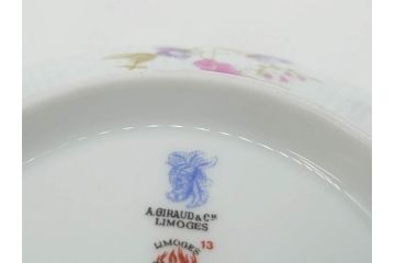 ビンテージ　フランス　LIMOGES　リモージュ　GIRAUD(ジロー)　淡い色彩で描かれた花のデザインが可愛らしいスープチューリン(花柄、フラワー、ヴィンテージ、ふかひれ皿、ポット、トンキ、蓋付き、磁器、洋食器)(R-078516)