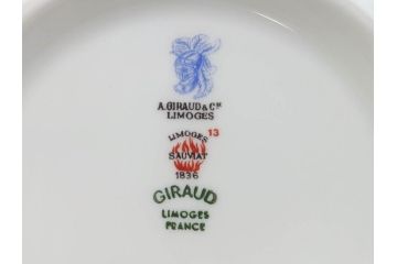 ビンテージ　フランス　LIMOGES　リモージュ　GIRAUD(ジロー)　淡い色彩で描かれた花のデザインが可愛らしいスープチューリン(花柄、フラワー、ヴィンテージ、ふかひれ皿、ポット、トンキ、蓋付き、磁器、洋食器)(R-078516)