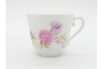 ビンテージ　フランス　LIMOGES　リモージュ　GIRAUD(ジロー)　淡い色彩で描かれた花のデザインが可愛らしいデミタスカップ&ソーサー2客・エッグカップ5客セット(ヴィンテージ、花柄、フラワー、磁器、プレート、洋食器)(R-078518)
