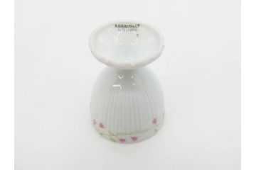ビンテージ　フランス　LIMOGES　リモージュ　GIRAUD(ジロー)　淡い色彩で描かれた花のデザインが可愛らしいデミタスカップ&ソーサー2客・エッグカップ5客セット(ヴィンテージ、花柄、フラワー、磁器、プレート、洋食器)(R-078518)