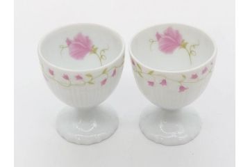 ビンテージ　フランス　LIMOGES　リモージュ　GIRAUD(ジロー)　淡い色彩で描かれた花のデザインが可愛らしいデミタスカップ&ソーサー2客・エッグカップ5客セット(ヴィンテージ、花柄、フラワー、磁器、プレート、洋食器)(R-078518)