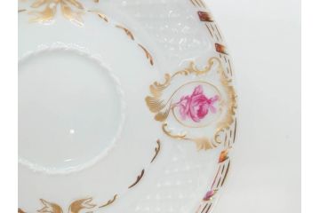 フランス　LIMOGES(リモージュ)　Georges Boyer(ジョルジュ ボワイエ)　気品漂うティーカップ&ソーサー4客セット(バラ、薔薇、ローズ、C&S、磁器、金彩、洋食器)(R-078520)