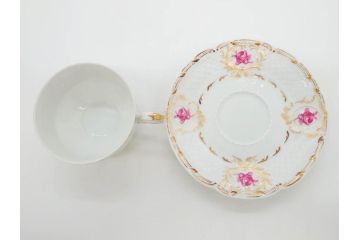 フランス　LIMOGES(リモージュ)　Georges Boyer(ジョルジュ ボワイエ)　気品漂うティーカップ&ソーサー4客セット(バラ、薔薇、ローズ、C&S、磁器、金彩、洋食器)(R-078520)