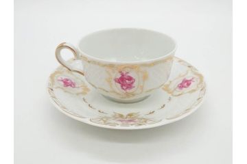 フランス　LIMOGES(リモージュ)　Georges Boyer(ジョルジュ ボワイエ)　気品漂うティーカップ&ソーサー4客セット(バラ、薔薇、ローズ、C&S、磁器、金彩、洋食器)(R-078520)