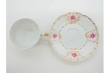 フランス　LIMOGES(リモージュ)　Georges Boyer(ジョルジュ ボワイエ)　気品漂うティーカップ&ソーサー4客セット(バラ、薔薇、ローズ、C&S、磁器、金彩、洋食器)(R-078520)