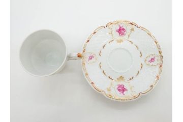 フランス　LIMOGES(リモージュ)　Georges Boyer(ジョルジュ ボワイエ)　気品漂うコーヒーカップ&ソーサー4客セット(C&S、バラ、薔薇、ローズ、磁器、金彩、洋食器)(R-078522)
