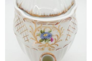 フランス　LIMOGES(リモージュ)　Georges Boyer(ジョルジュ ボワイエ)　バラの絵付けが上品なティーポット(薔薇、ローズ、磁器、金彩、洋食器)(R-078523)