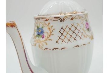 フランス　LIMOGES(リモージュ)　Georges Boyer(ジョルジュ ボワイエ)　バラの絵付けが上品なティーポット(薔薇、ローズ、磁器、金彩、洋食器)(R-078523)