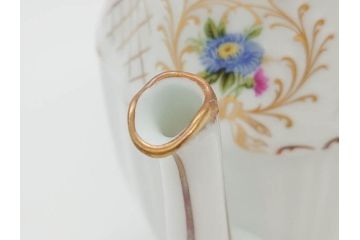 フランス　LIMOGES(リモージュ)　Georges Boyer(ジョルジュ ボワイエ)　バラの絵付けが上品なティーポット(薔薇、ローズ、磁器、金彩、洋食器)(R-078523)