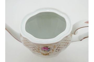 フランス　LIMOGES(リモージュ)　Georges Boyer(ジョルジュ ボワイエ)　バラの絵付けが上品なティーポット(薔薇、ローズ、磁器、金彩、洋食器)(R-078523)