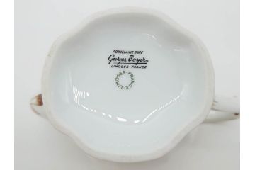 フランス　LIMOGES(リモージュ)　Georges Boyer(ジョルジュ ボワイエ)　バラの絵付けが上品なティーポット(薔薇、ローズ、磁器、金彩、洋食器)(R-078523)