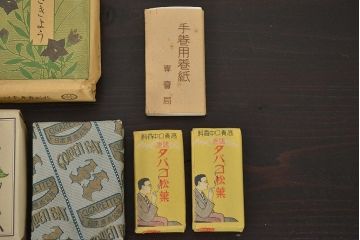 古い　たばこなど色々(ききょう、はぎ、山吹、タバコ、松葉、灰皿、三越マッチ、敷島、煙草、手巻用巻紙、日本専売公社)(R-078552)