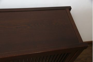 中古　美品!!　タモ材　上質な和の空間づくりにおすすめの水屋箪笥サイドボード(サイドキャビネット、収納棚、戸棚、食器棚、茶箪笥)(R-078574)