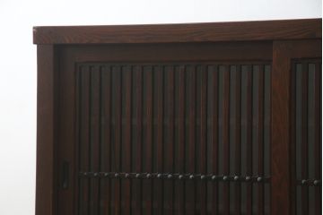 中古　美品!!　タモ材　上質な和の空間づくりにおすすめの水屋箪笥サイドボード(サイドキャビネット、収納棚、戸棚、食器棚、茶箪笥)(R-078574)