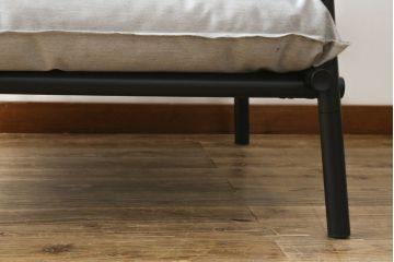 中古　アスプルンド(ASPLUND)取り扱い　emu(エミュー)　TERRAMARE(テラマーレ)　1P SOFA　シックでスタイリッシュなデザインが目を惹く1人掛けソファ(一人掛け、アームチェア、椅子、イス)(R-078580)