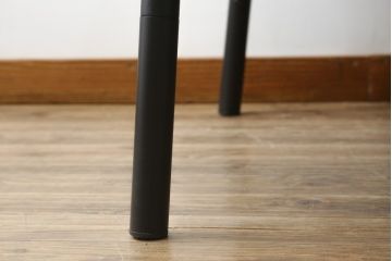 中古　アスプルンド(ASPLUND)取り扱い　emu(エミュー)　TERRAMARE(テラマーレ)　1P SOFA　シックでスタイリッシュなデザインが目を惹く1人掛けソファ(一人掛け、アームチェア、椅子、イス)(R-078580)