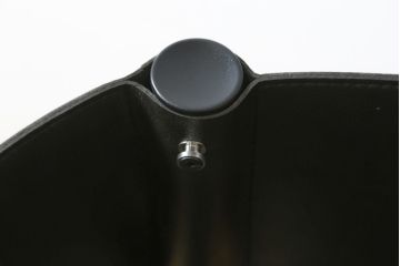 中古　アスプルンド(ASPLUND)取り扱い　emu(エミュー)　TERRAMARE(テラマーレ)　1P SOFA　シックでスタイリッシュなデザインが目を惹く1人掛けソファ(一人掛け、アームチェア、椅子、イス)(R-078580)