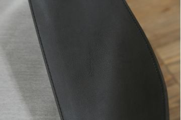 中古　アスプルンド(ASPLUND)取り扱い　emu(エミュー)　TERRAMARE(テラマーレ)　1P SOFA　シックでスタイリッシュなデザインが目を惹く1人掛けソファ(一人掛け、アームチェア、椅子、イス)(R-078580)