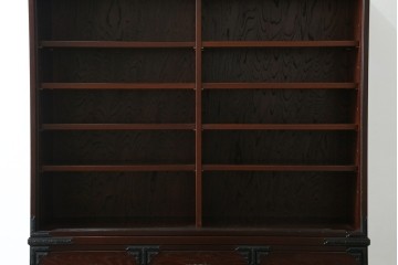 中古　美品　国産　シックな佇まいが魅力的なアンティーク調の水屋箪笥　(R-078581)